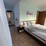 Flame Апартамент *